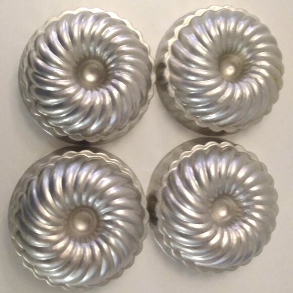 14 Mini Metal Baking Molds Jello Cake Dessert Crafts Bundt - Star - Fluted - Picture 3 of 15